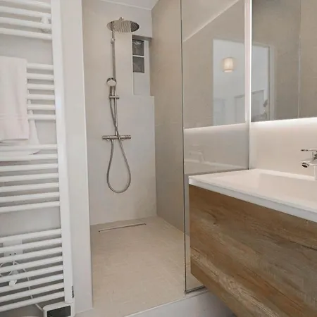 Meynadier Renovated Designer With Rooftop In *