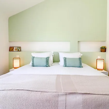 Meynadier Renovated Designer With Rooftop In *