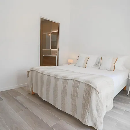 Apartment Meynadier Renovated Designer With Rooftop In