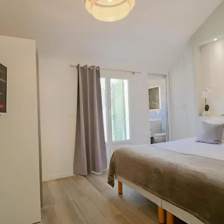 Meynadier Renovated Designer With Rooftop In *