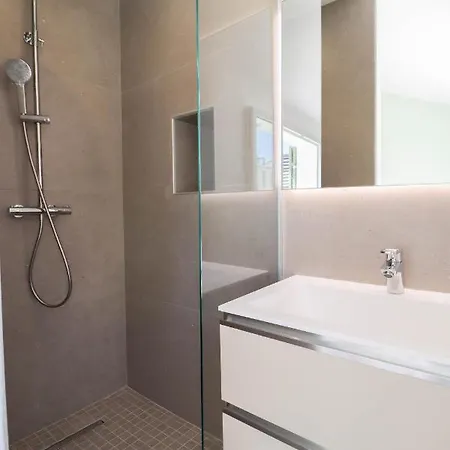 Meynadier Renovated Designer With Rooftop In Apartment